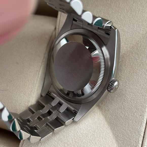 DATEJUST 36 Oyster, 36 mm, Oystersteel and white gold. 10 DIAMONDS. - Picture 15 of 17